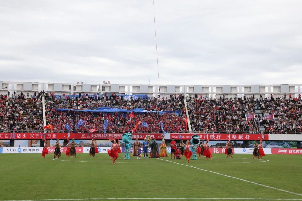 src, 着炫酷的哈, 演出设计独